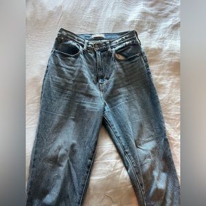Madewell “The perfect Mom Jean”